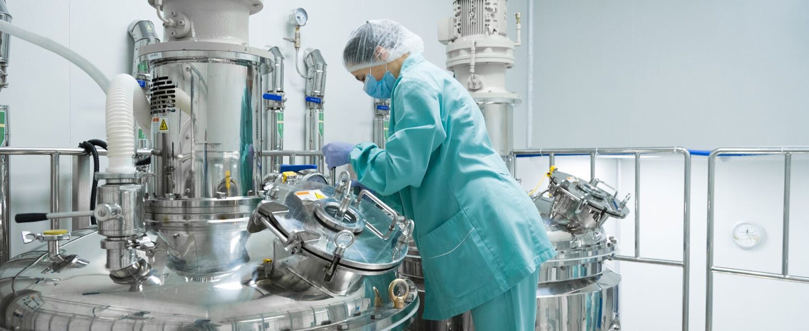 Operator in the plant clean room